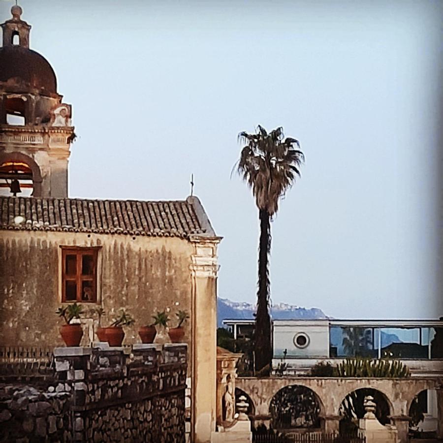 Taormina Private Apartment By Fragranza Di Sicilia Bagian luar foto